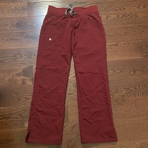 Figs Kade Cargo Scrub Pants burgundy xs petite